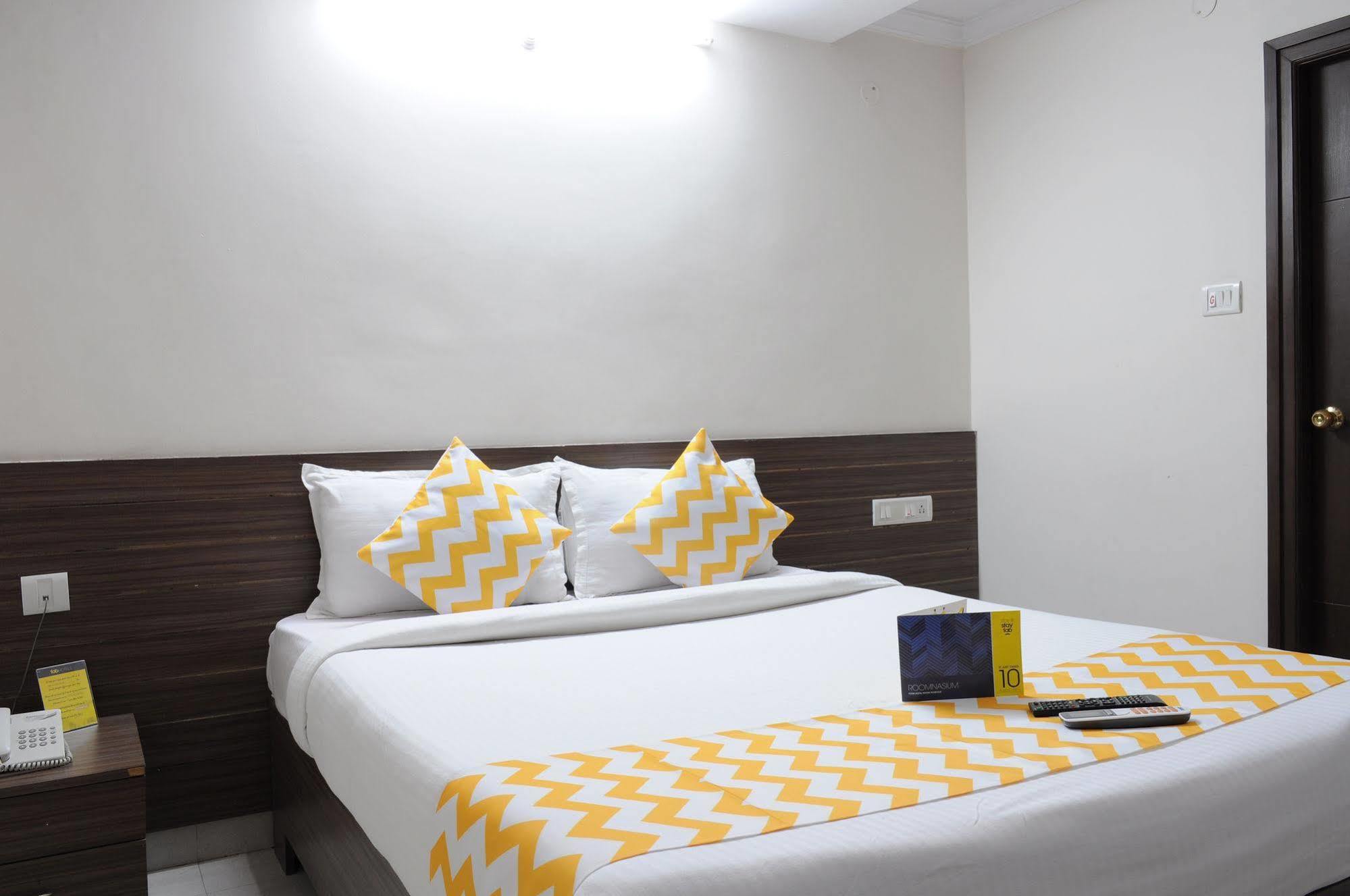 Oyo 17375 My Place Kondapur Hicc 海得拉巴 外观 照片