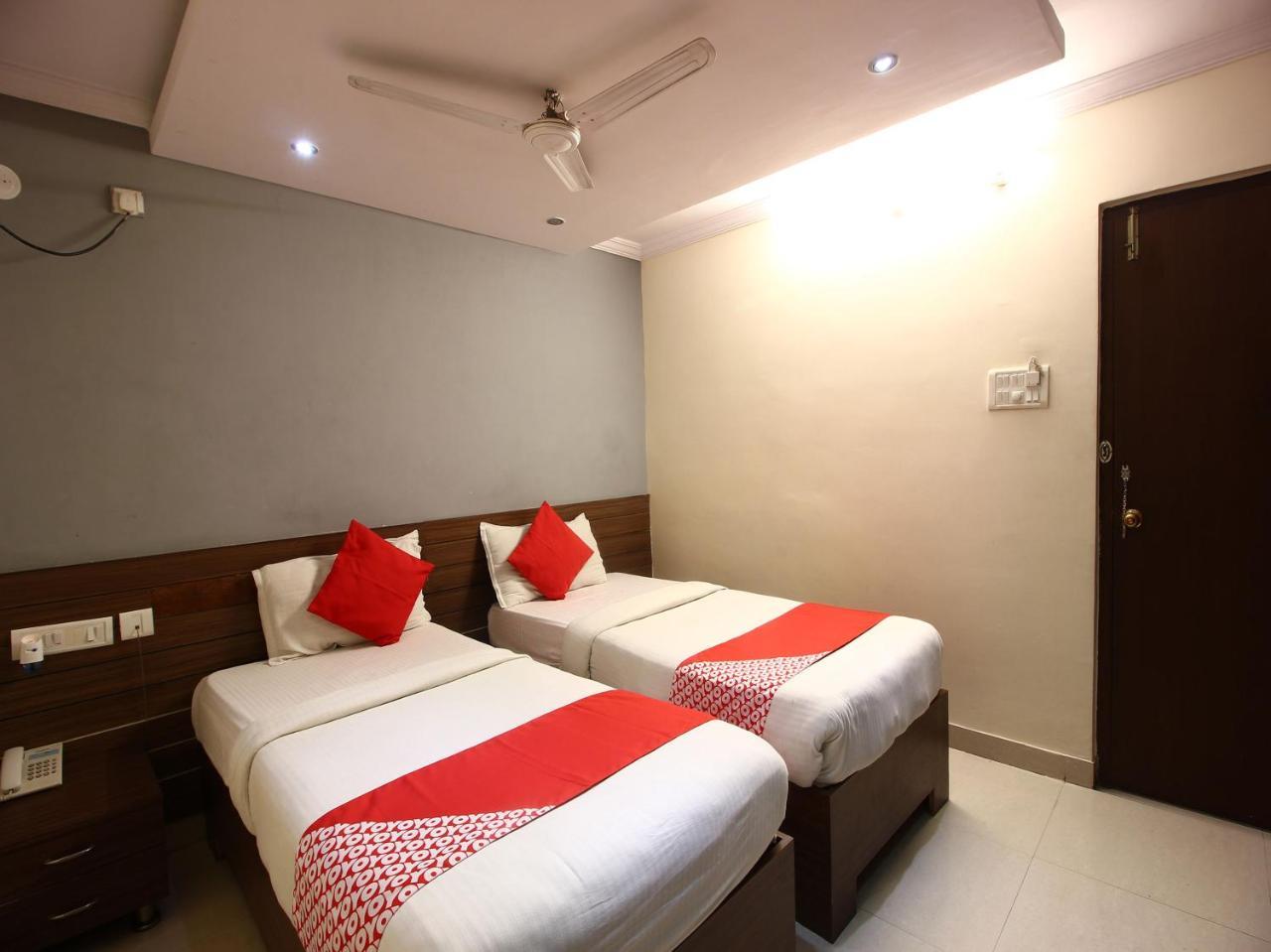 Oyo 17375 My Place Kondapur Hicc 海得拉巴 外观 照片