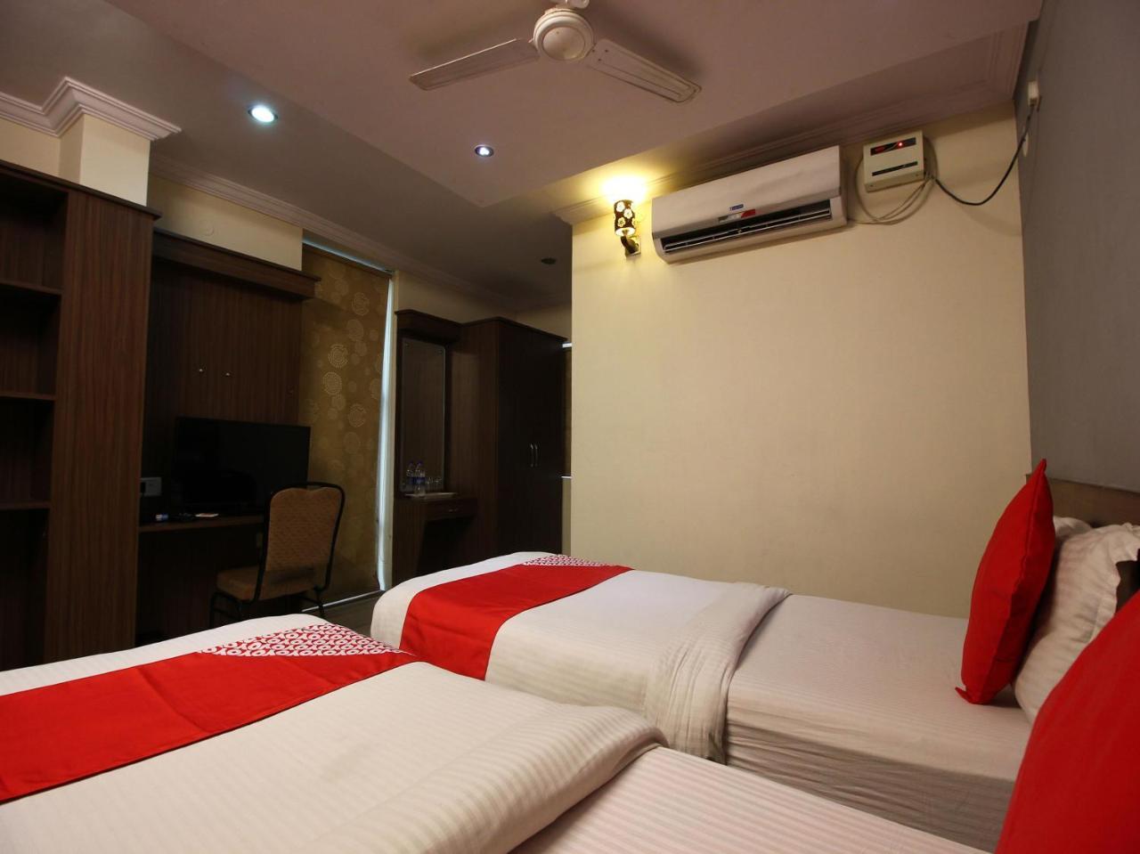 Oyo 17375 My Place Kondapur Hicc 海得拉巴 外观 照片