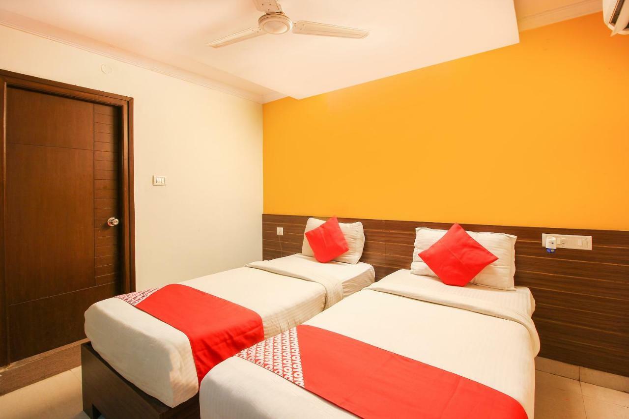 Oyo 17375 My Place Kondapur Hicc 海得拉巴 外观 照片