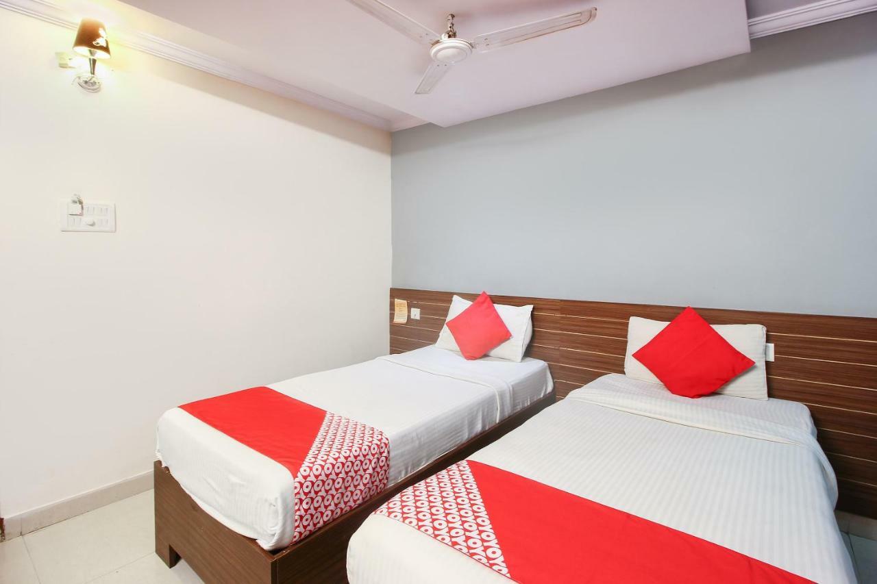 Oyo 17375 My Place Kondapur Hicc 海得拉巴 外观 照片